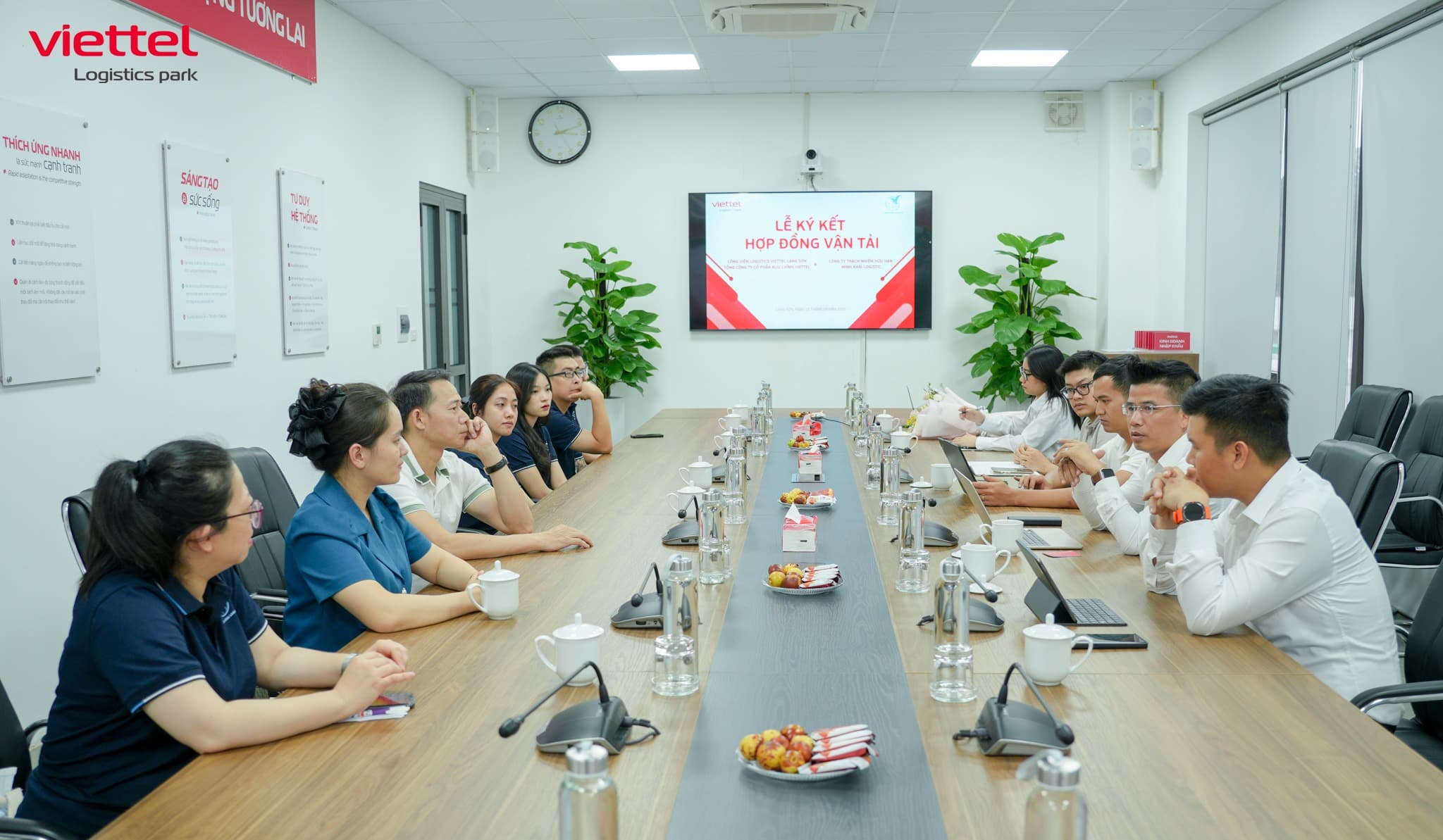 Ký kết hợp đồng vận tải Lạng Sơn