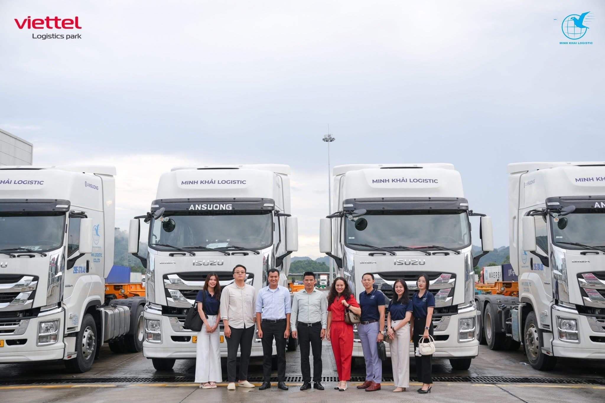 Lễ bàn giao phương tiện